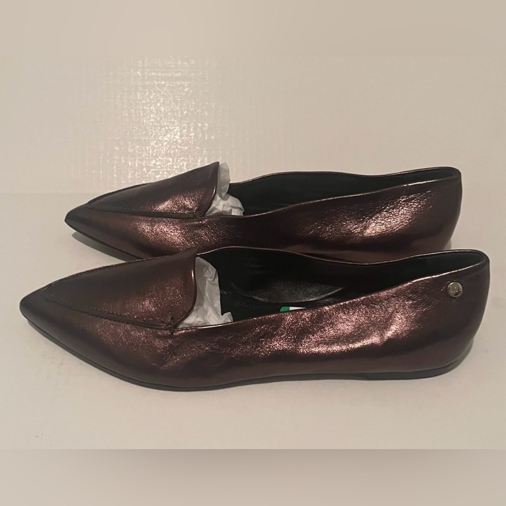 AGL Attilio Giusti Leombeuni  Pointed Toe Flats/ Loafers Women’s
